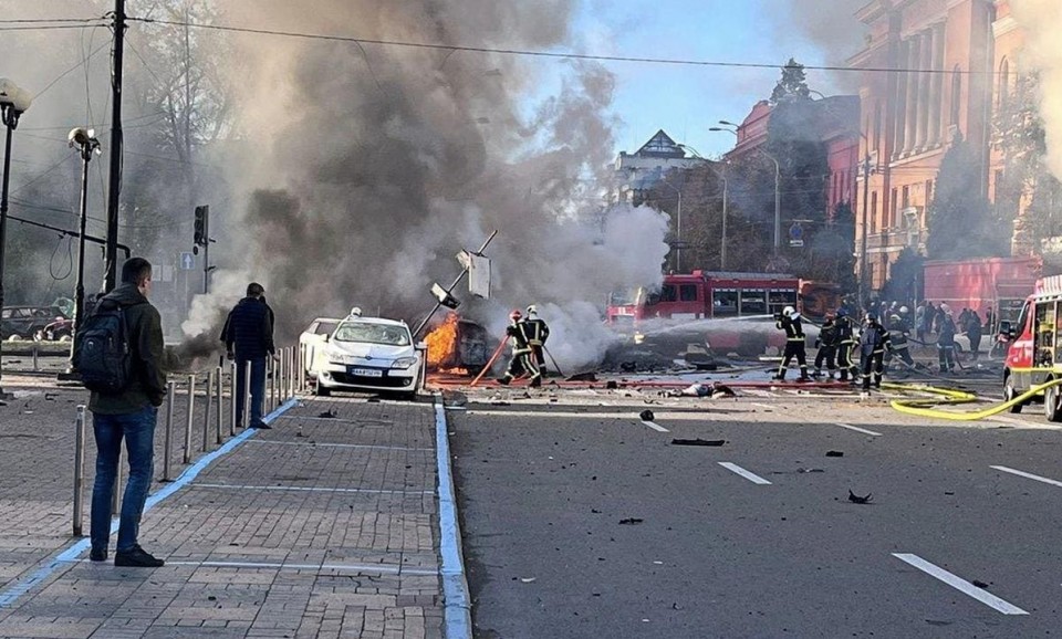 Тимчасово знеструмлені наші сервери у результаті обстрілів з боку росії - Фото №1