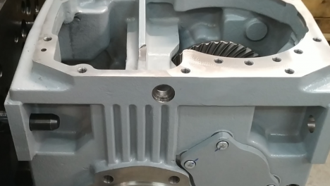 Відео про збирання конічно-циліндричного редуктора Bonfiglioli